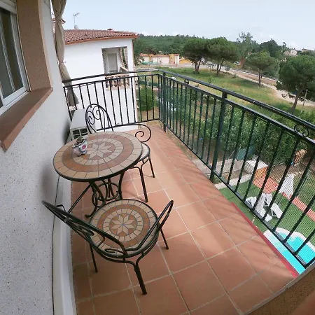 Holiday home The Happy House Mont Barbat